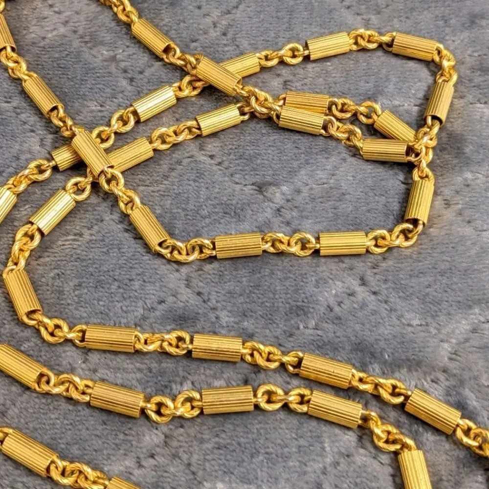 Vintage 1970's Goldtone 58" Chain Necklace with Ribbed Barrell Beads - Picture 13 of 13